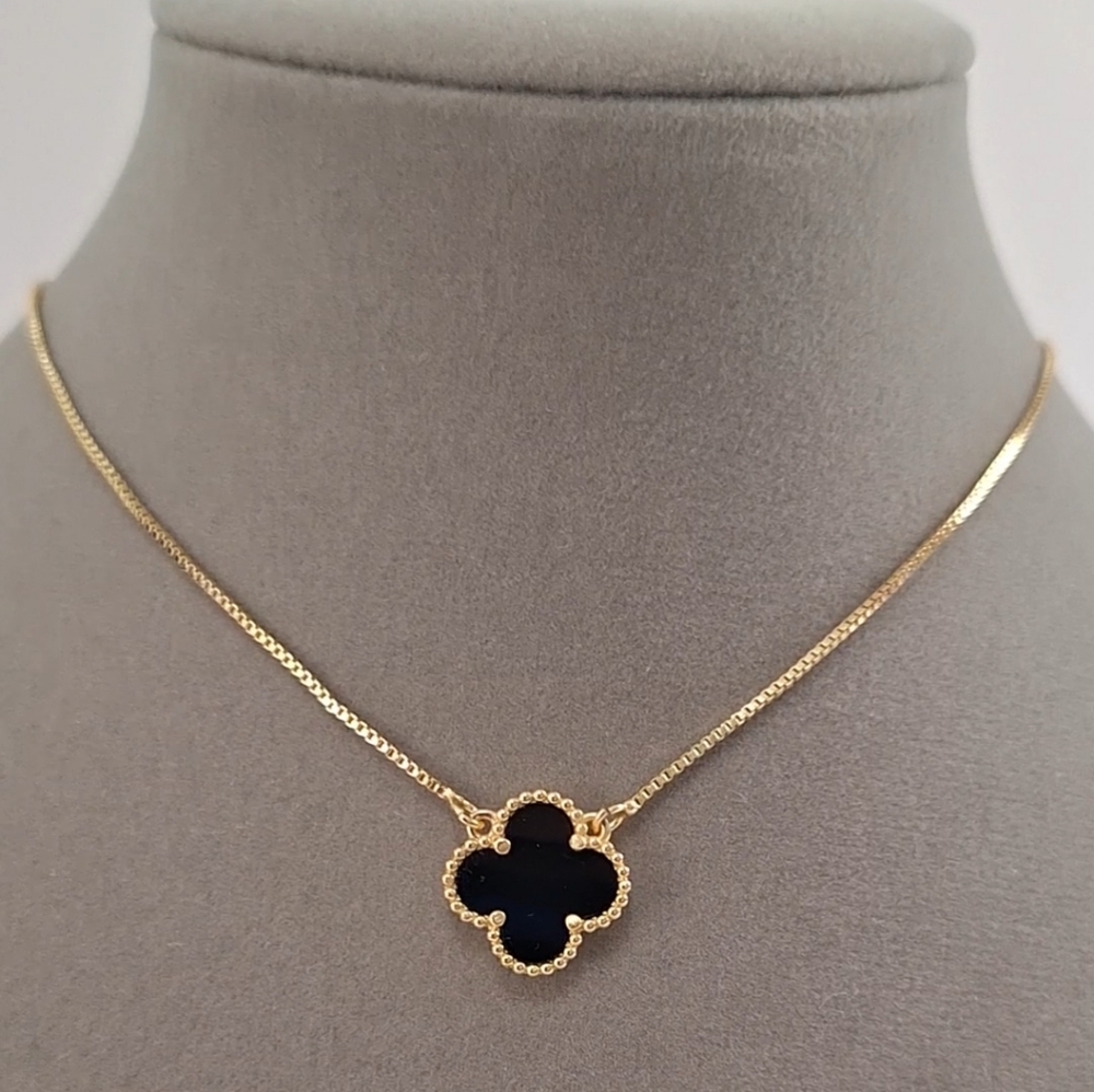 Black Onyx Four Leafs necklace